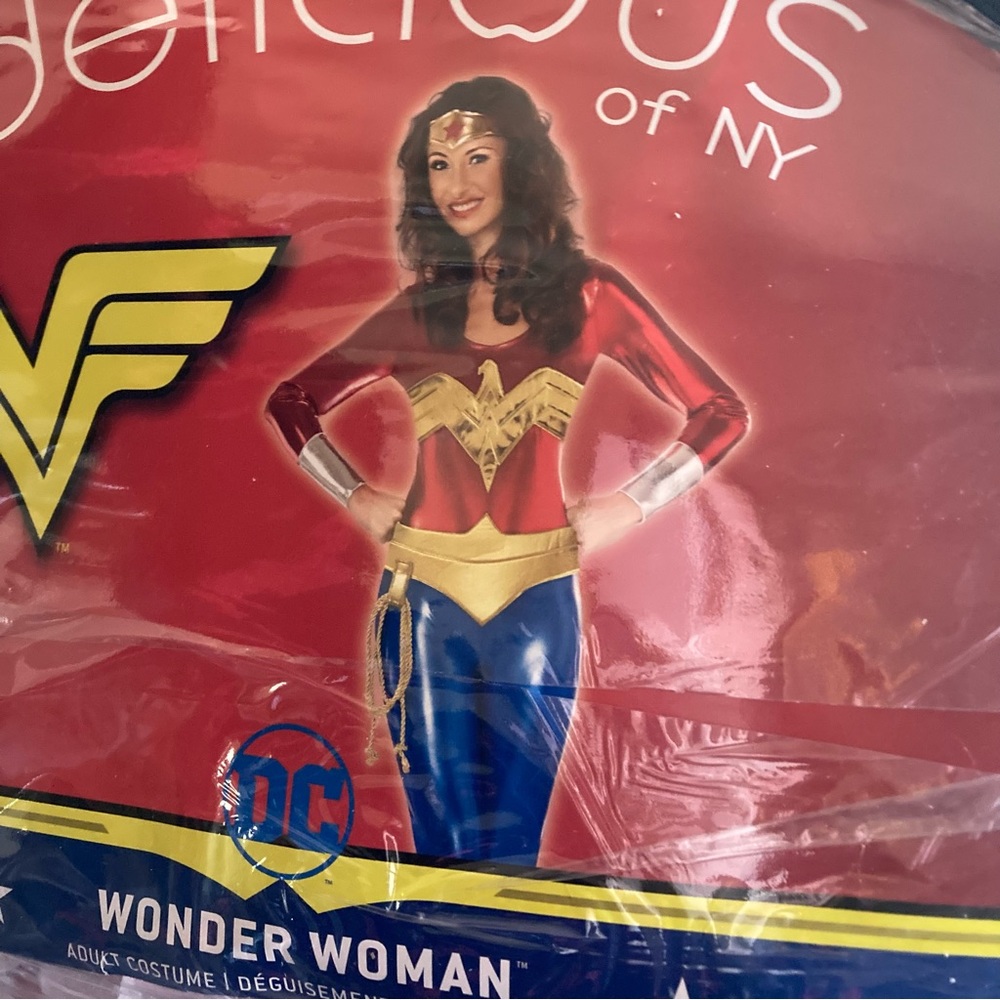 NWT Wonder Woman costume Halloween costume